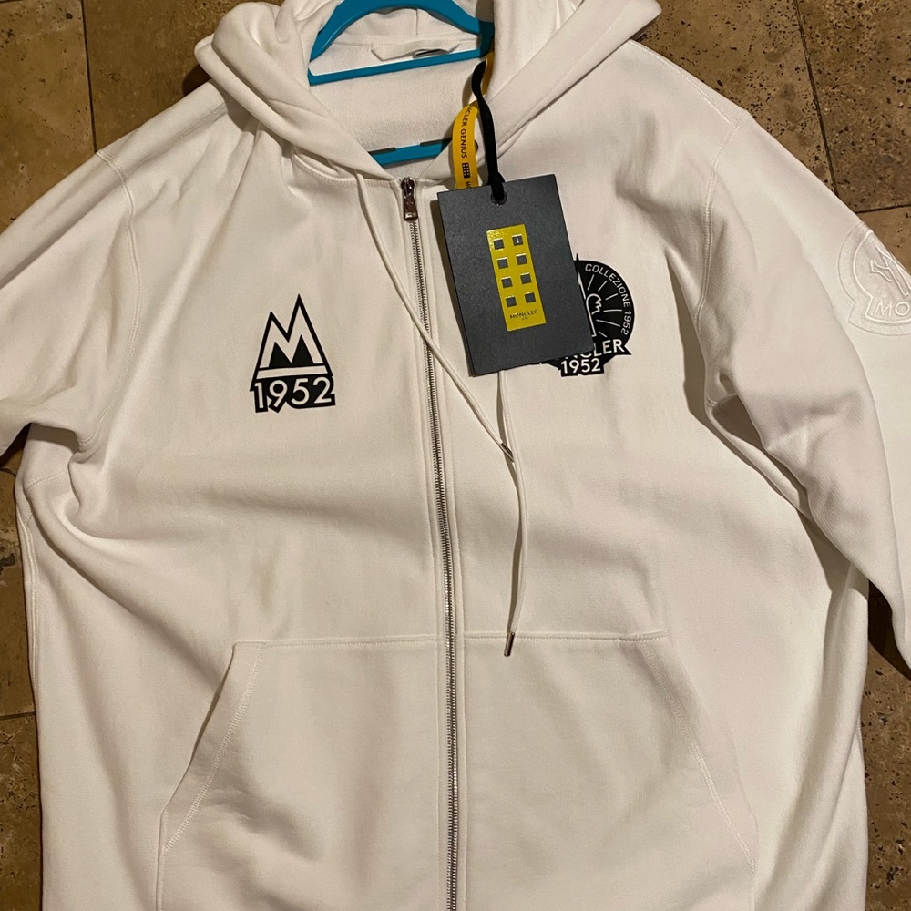 COPY - COPY - NWT MONCLER White Cotton Logo Patches Zip Up Hoodie Size XXL